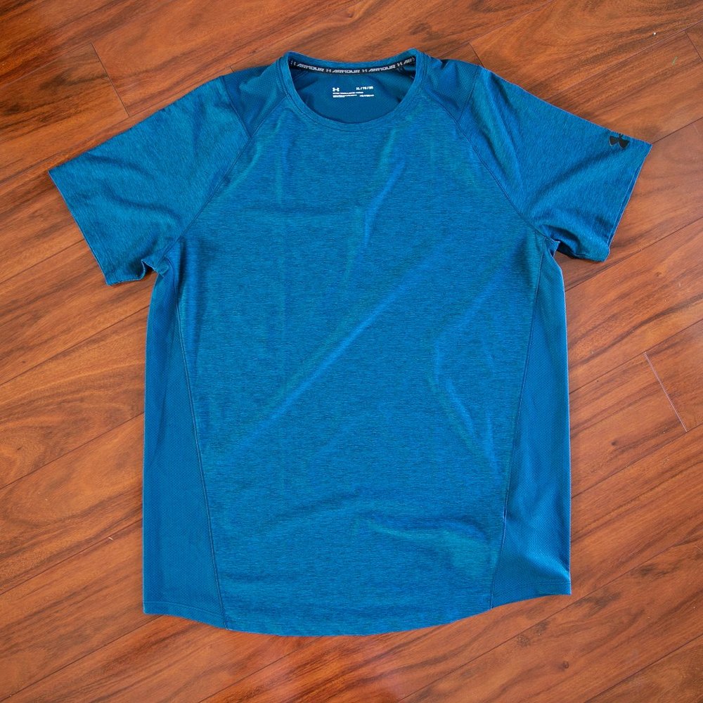Under Armour Fitted Heat Gear Athletic Shirt